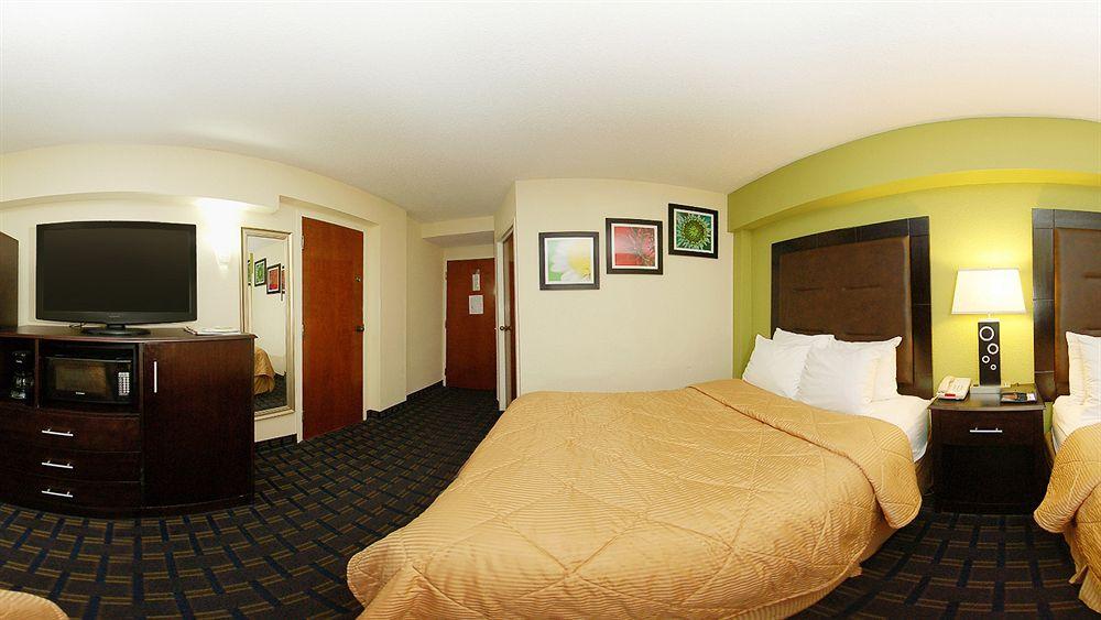 Quality Inn & Suites Greenville Near Downtown Экстерьер фото