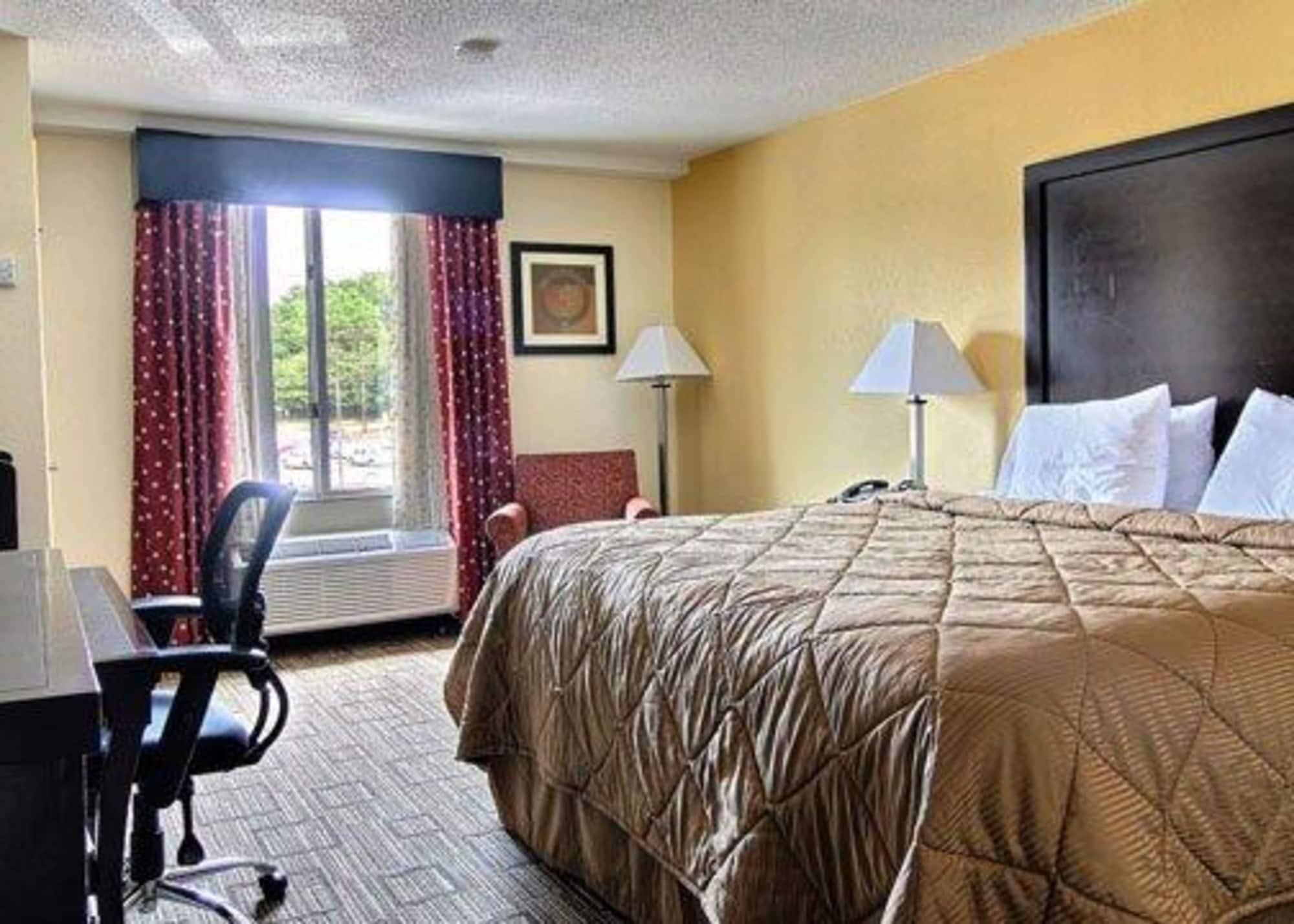 Quality Inn & Suites Greenville Near Downtown Экстерьер фото