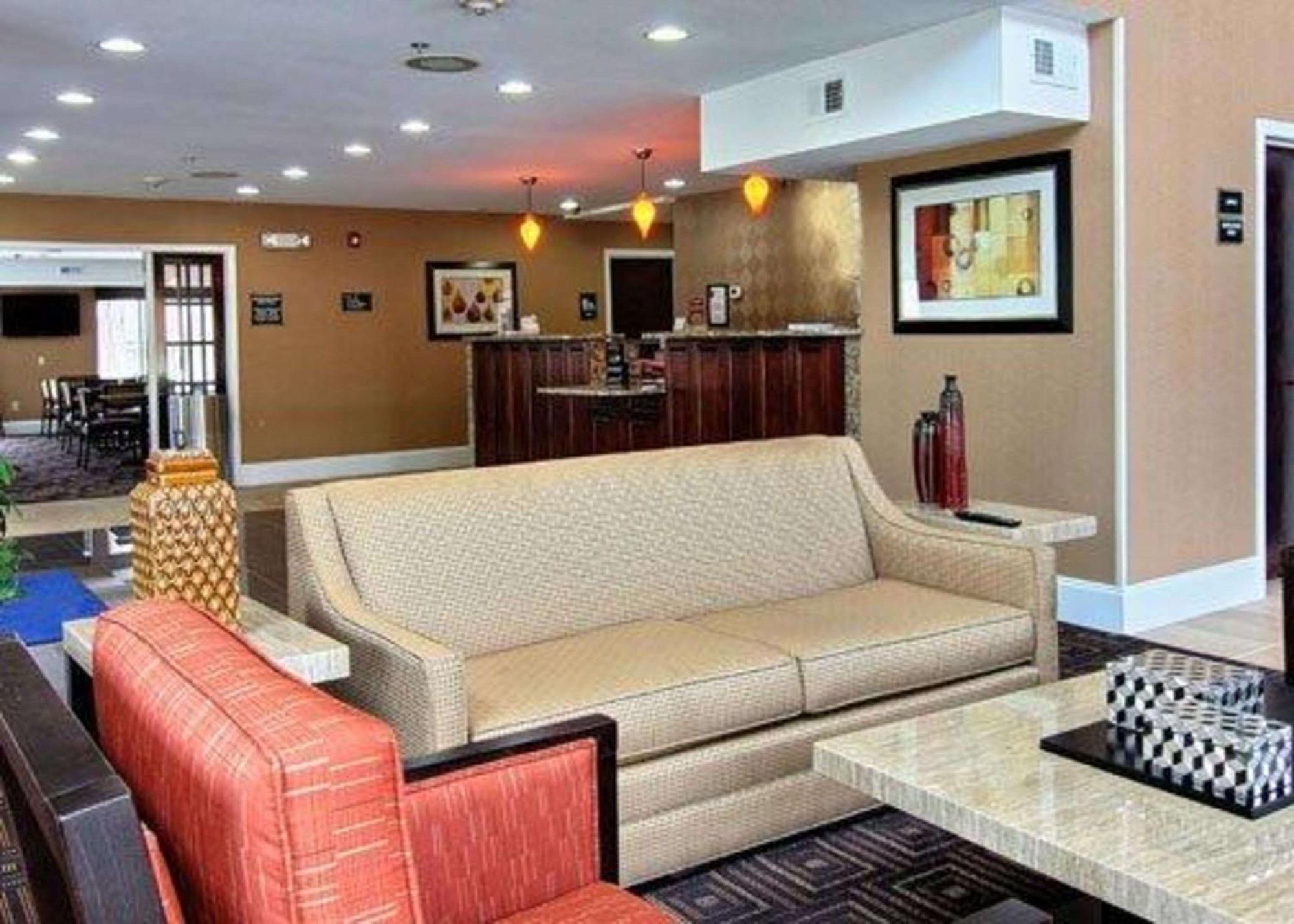 Quality Inn & Suites Greenville Near Downtown Экстерьер фото